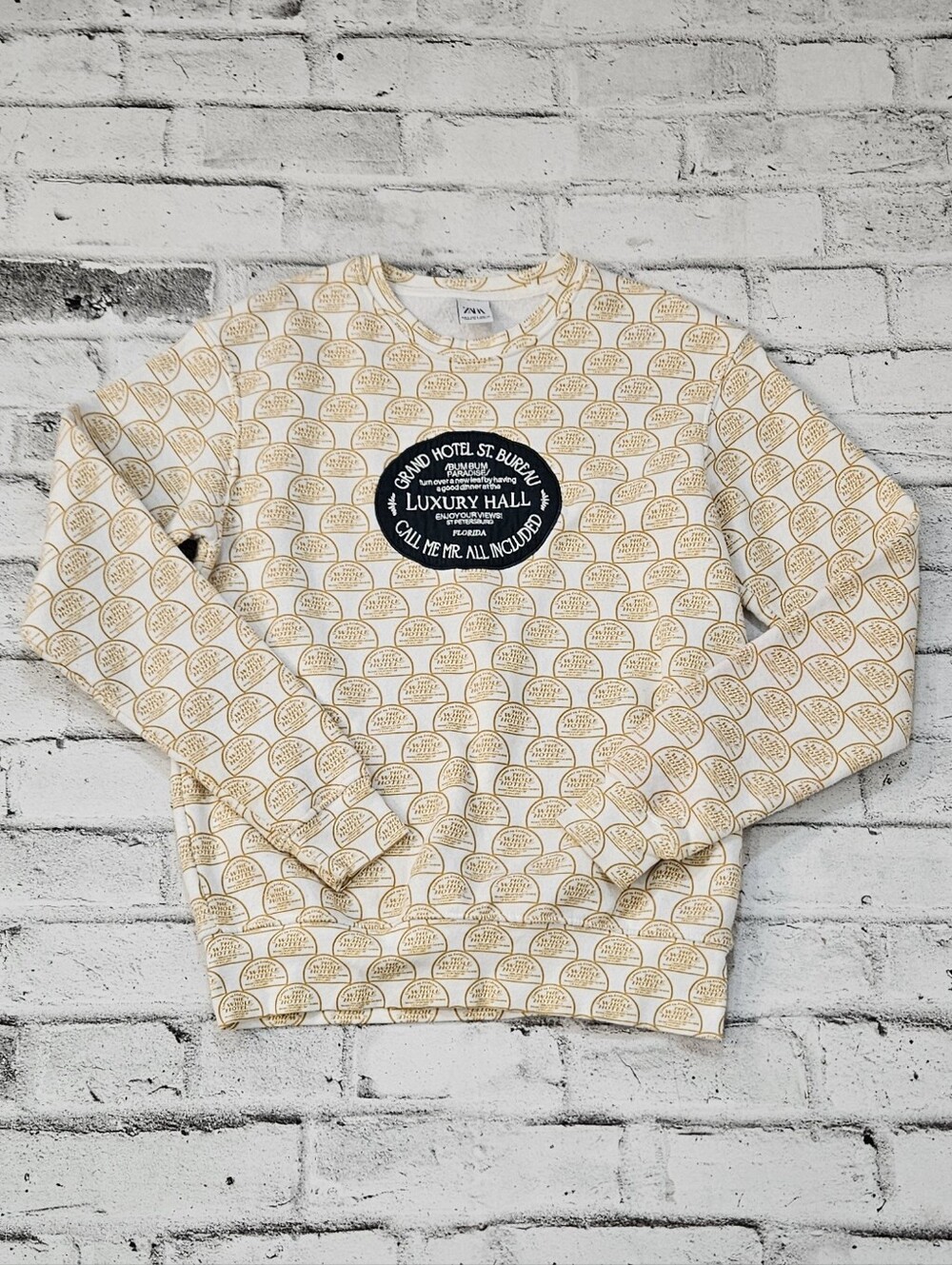 Zara Womens S Cream Gold Hotel Graphic Print Crewneck Sweatshirt Pullover